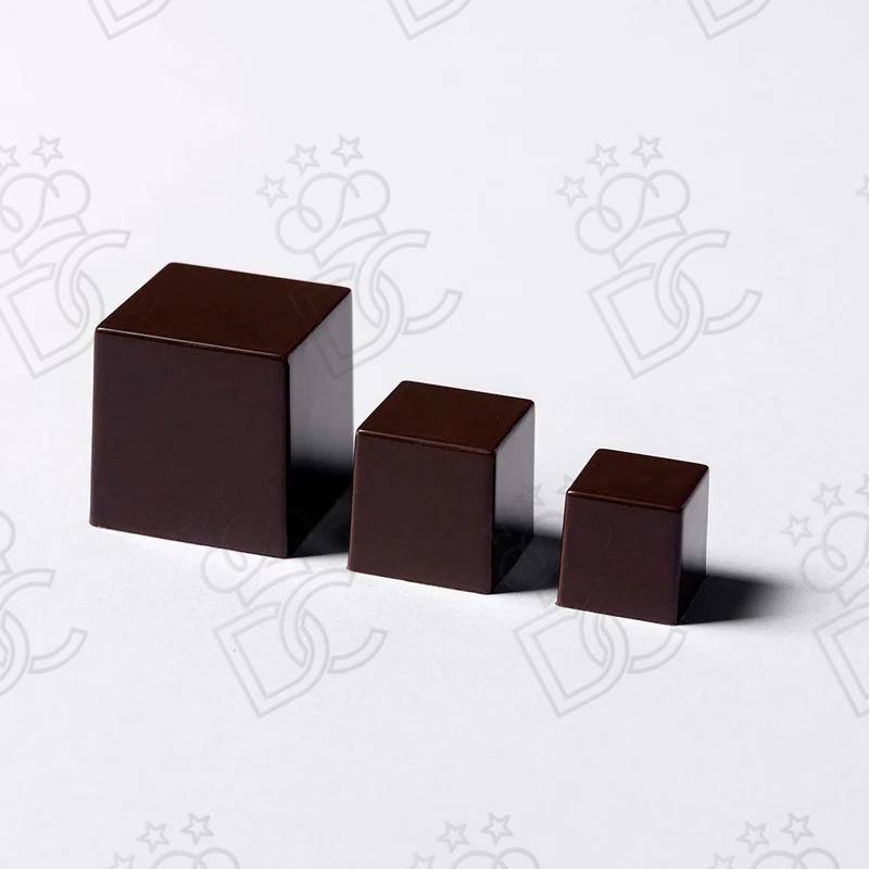Stampo per praline CUBO - 45 impronte mm 17x17x17 h